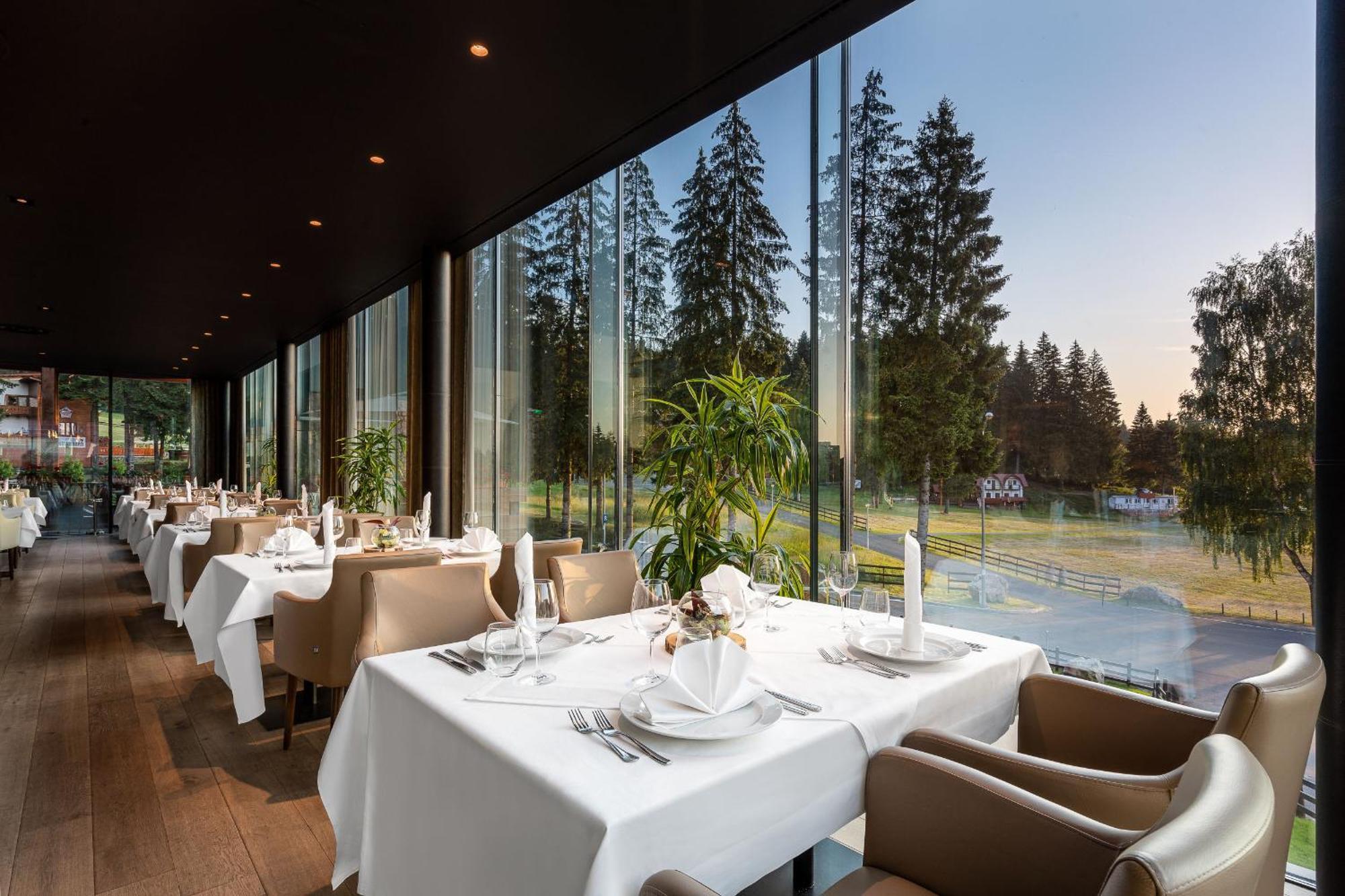 Ana Hotels Sport Пояна Брашов Екстериор снимка