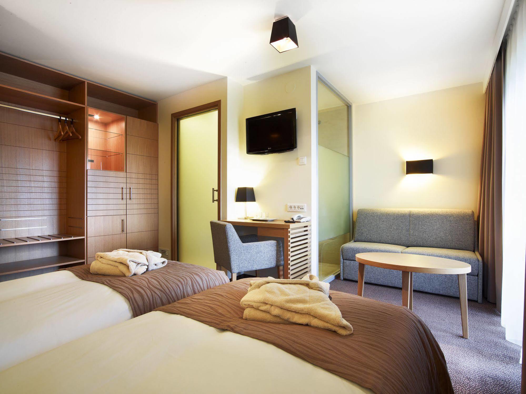 Ana Hotels Sport Пояна Брашов Екстериор снимка